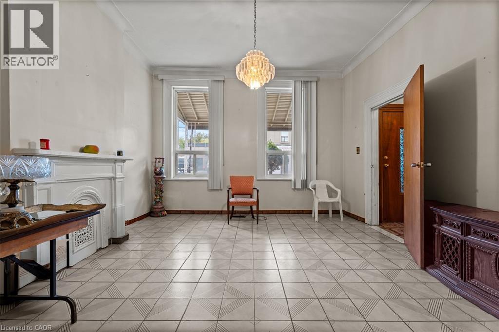 156 Macnab Street N, Hamilton, Ontario  L8R 2M3 - Photo 7 - 40787083