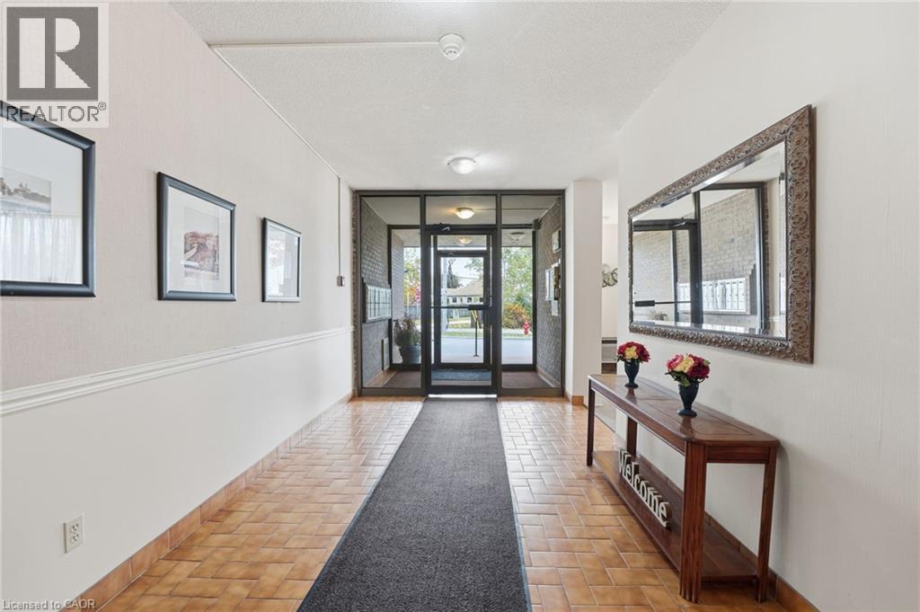 166 Mountain Park Avenue Unit# 502, Hamilton, Ontario  L8V 1A1 - Photo 5 - 40787020