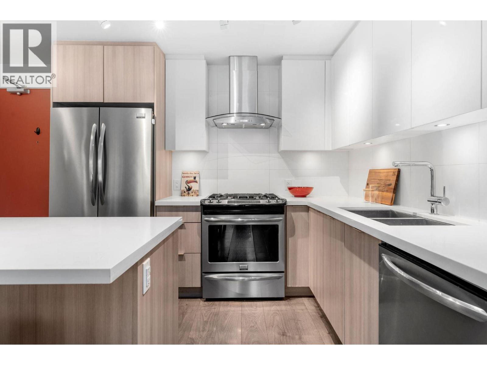 420 3602 Aldercrest Drive, North Vancouver, British Columbia  V7G 0A2 - Photo 1 - R3066057