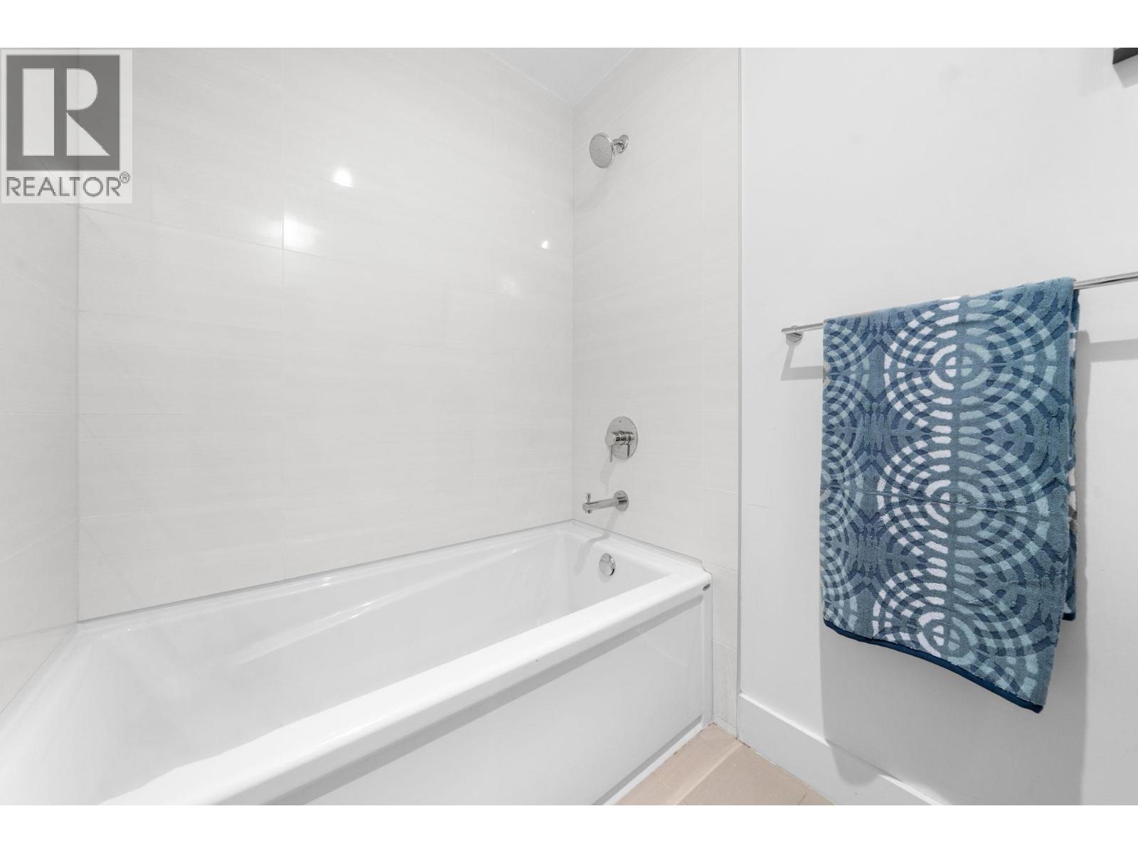 420 3602 Aldercrest Drive, North Vancouver, British Columbia  V7G 0A2 - Photo 17 - R3066057