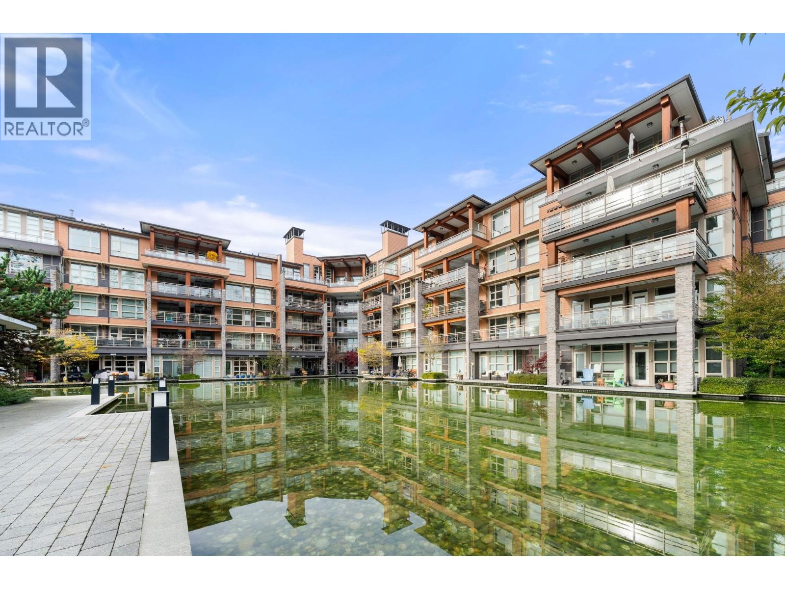 420 3602 Aldercrest Drive, North Vancouver, British Columbia  V7G 0A2 - Photo 2 - R3066057