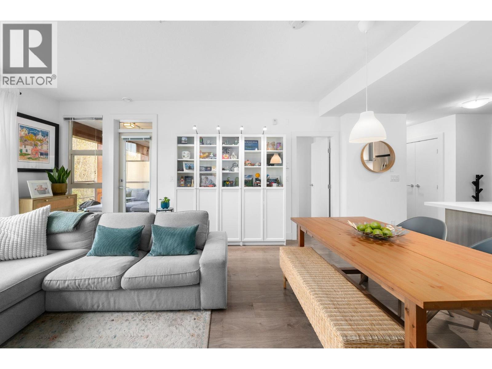 420 3602 Aldercrest Drive, North Vancouver, British Columbia  V7G 0A2 - Photo 9 - R3066057