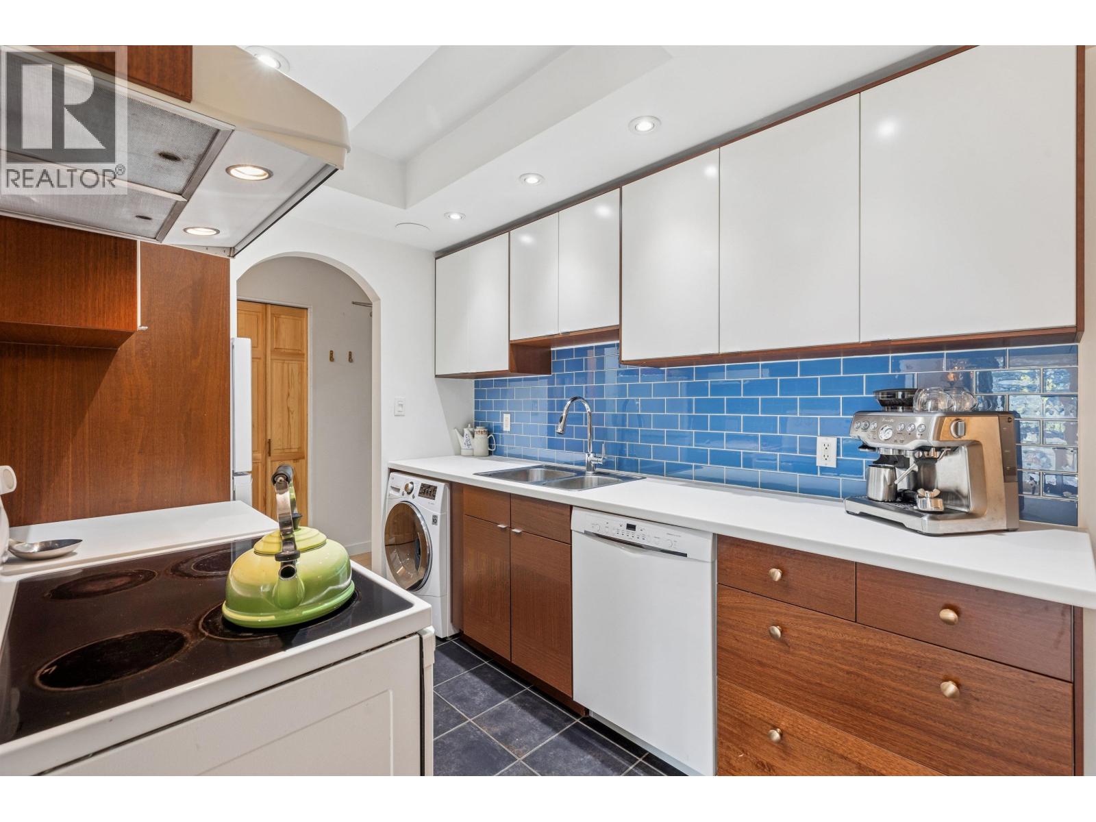 212 1420 E 8th Avenue, Vancouver, British Columbia  V5N 1T4 - Photo 12 - R3066067