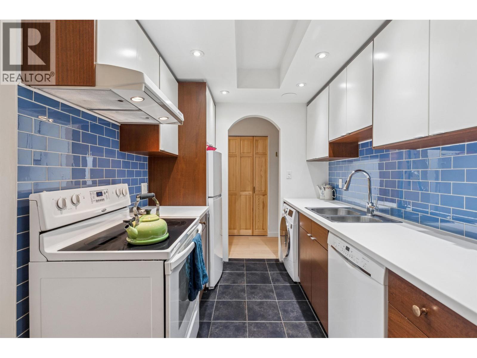 212 1420 E 8th Avenue, Vancouver, British Columbia  V5N 1T4 - Photo 13 - R3066067