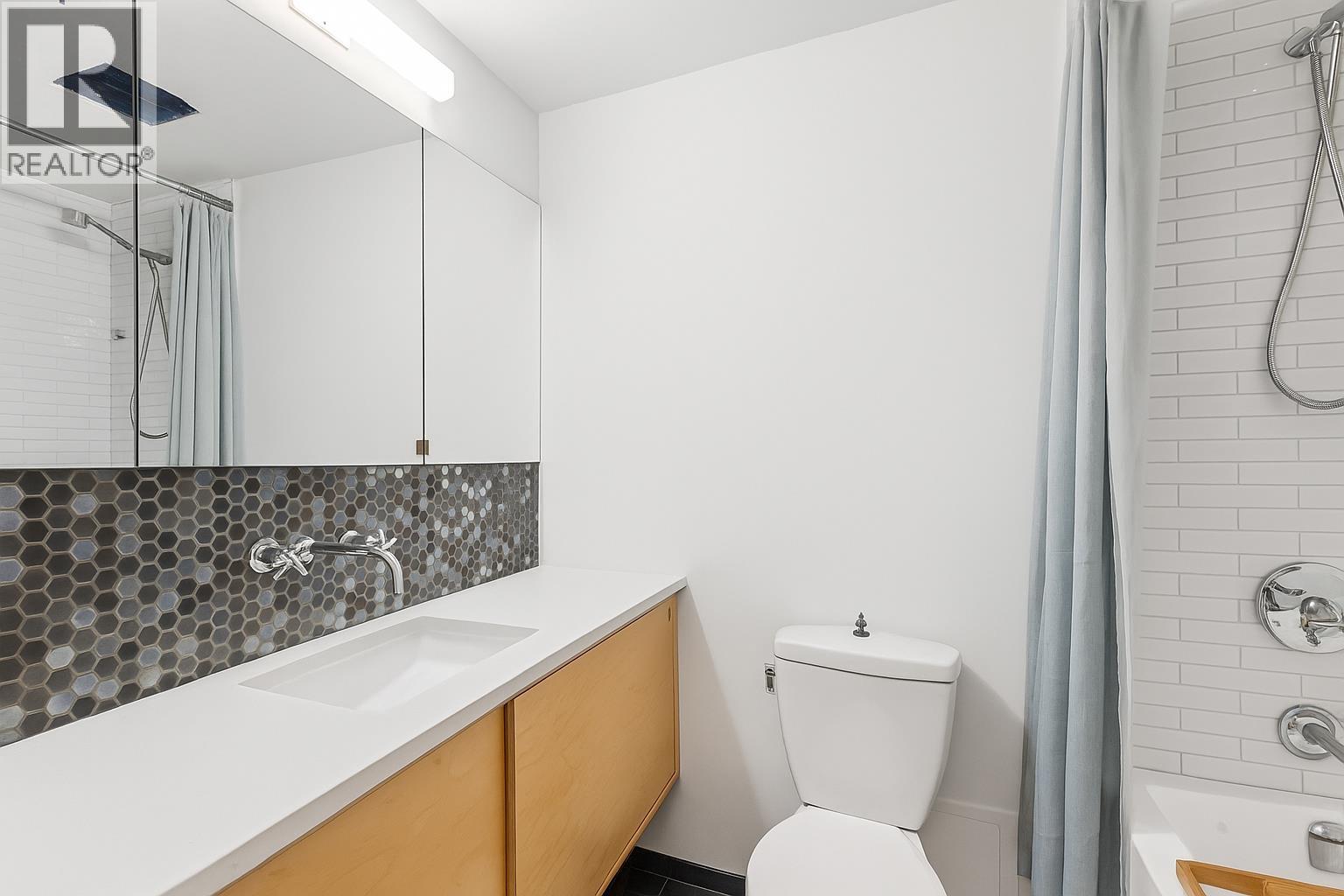 212 1420 E 8th Avenue, Vancouver, British Columbia  V5N 1T4 - Photo 18 - R3066067