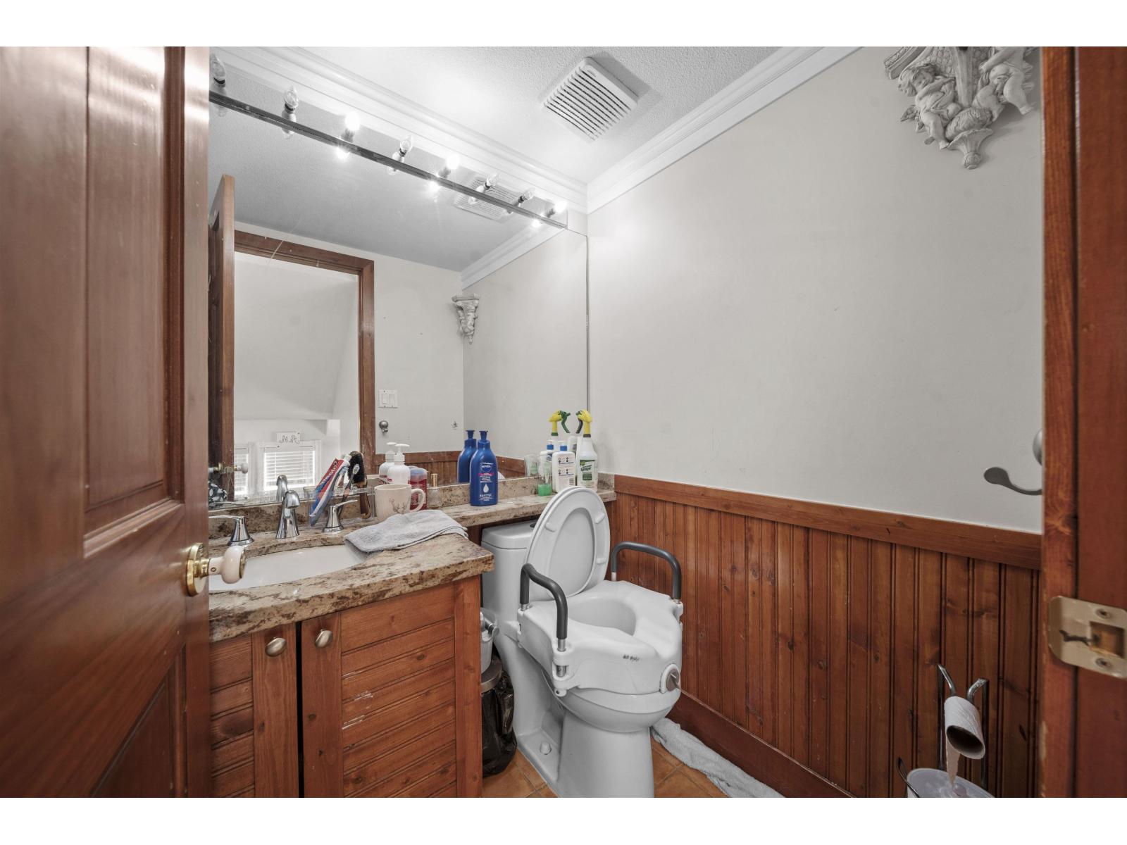 18 10238 155a Street, Surrey, British Columbia  V3R 0V8 - Photo 12 - R3065336