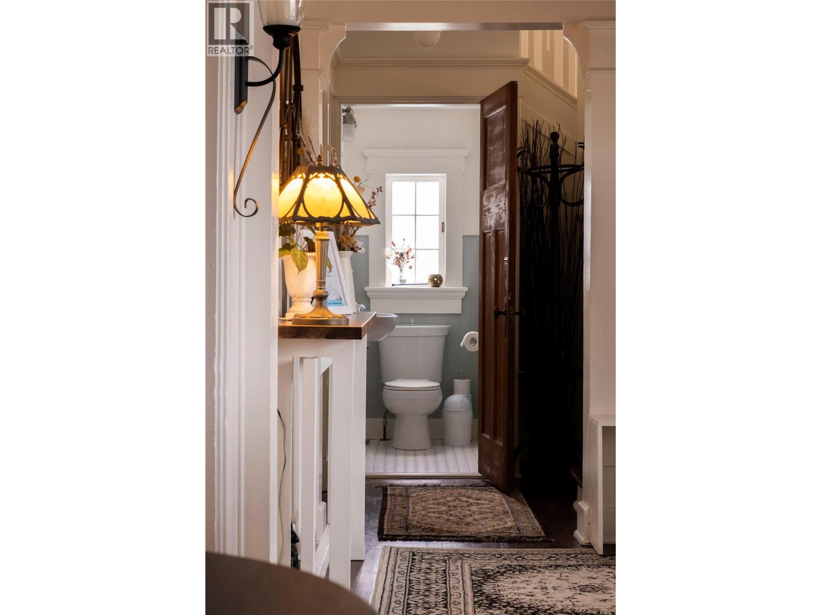 1345 Spokane Street, Rossland, British Columbia  V0G 1Y0 - Photo 9 - 10346634