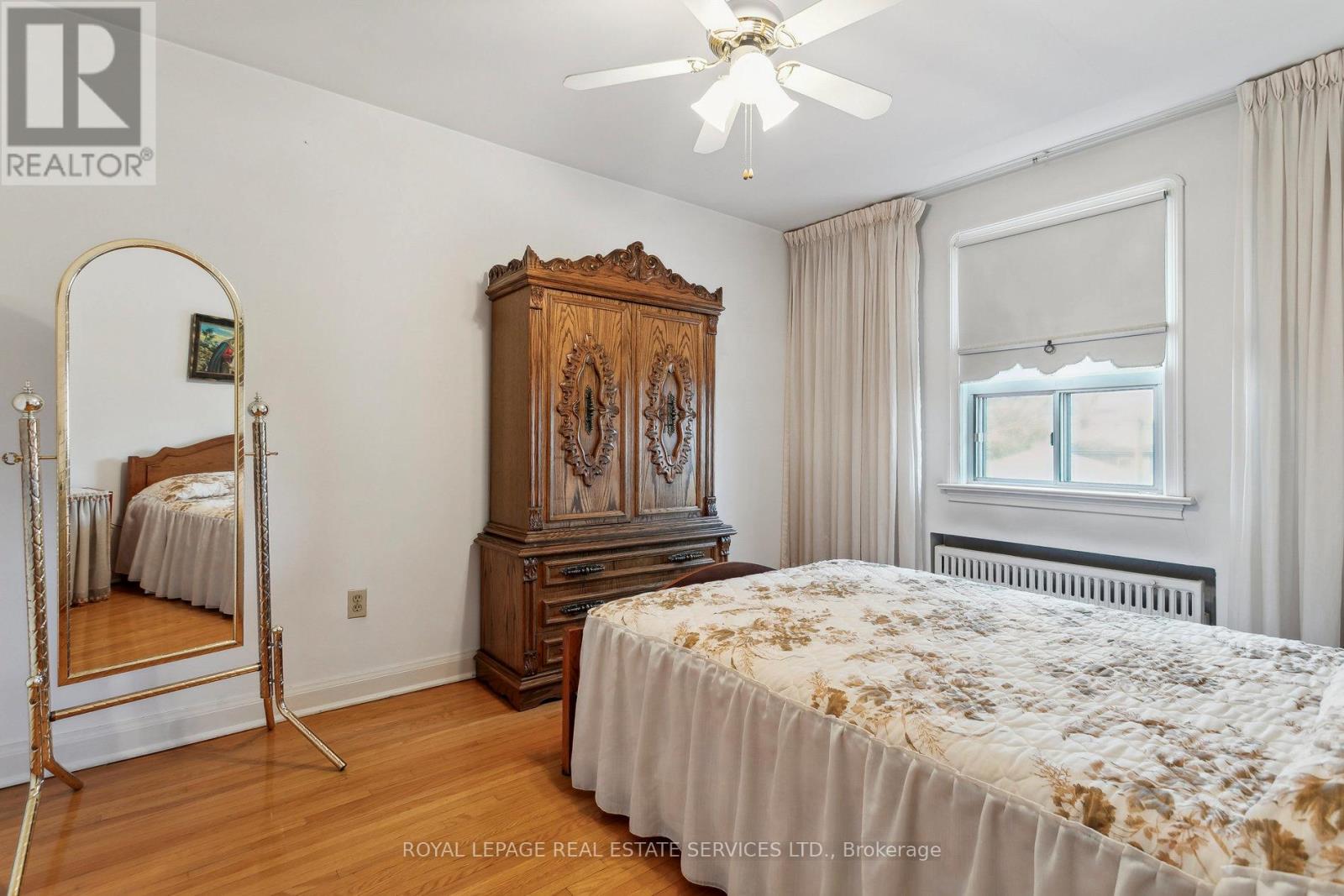 28 Cornelius Parkway, Toronto, Ontario  M6L 2K3 - Photo 24 - W12520784