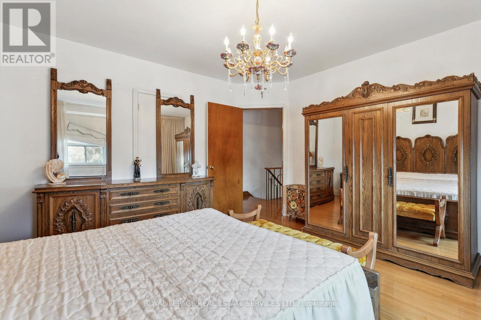 28 Cornelius Parkway, Toronto, Ontario  M6L 2K3 - Photo 28 - W12520784