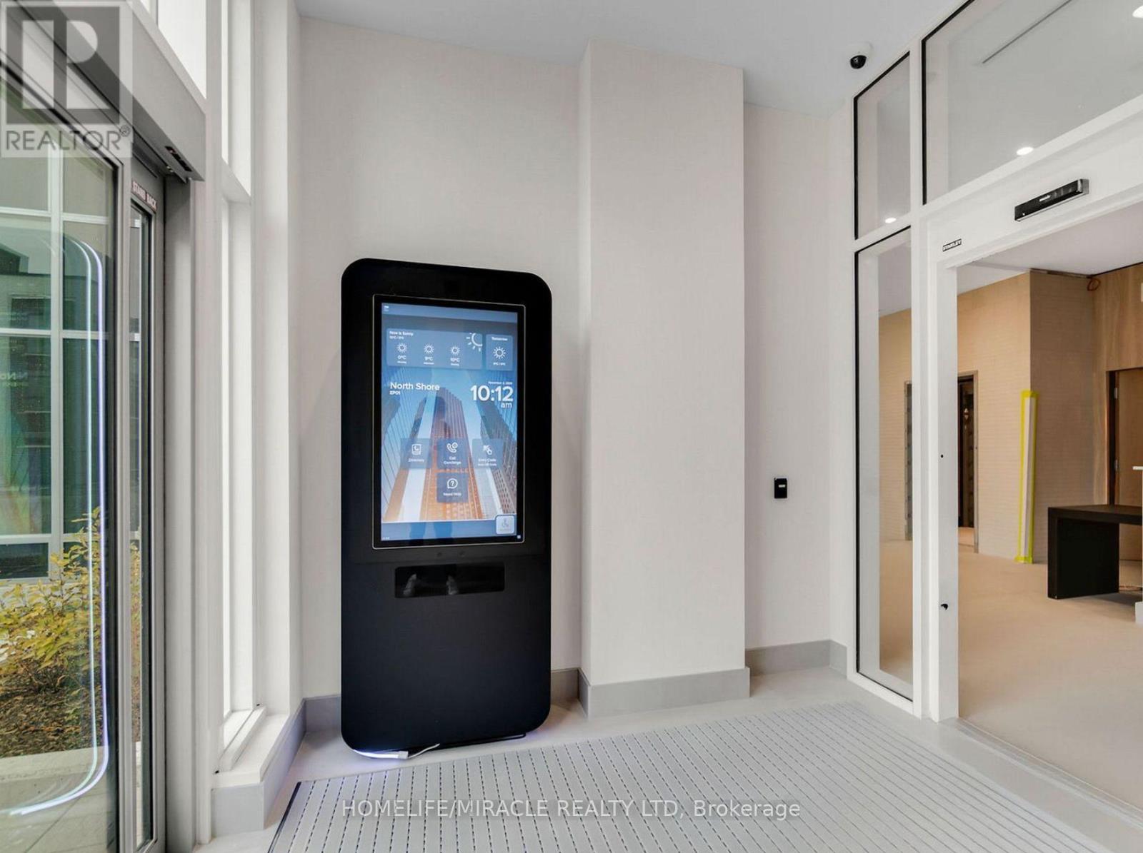 614 - 500 Plains Road, Burlington, Ontario  L7T 0C8 - Photo 2 - W12528594