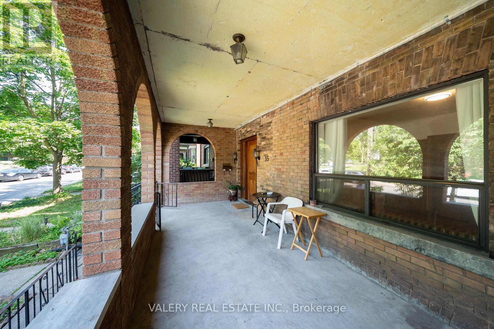 35 Pinewood Avenue, Toronto, Ontario  M6C 2V2 - Photo 2 - C12309106