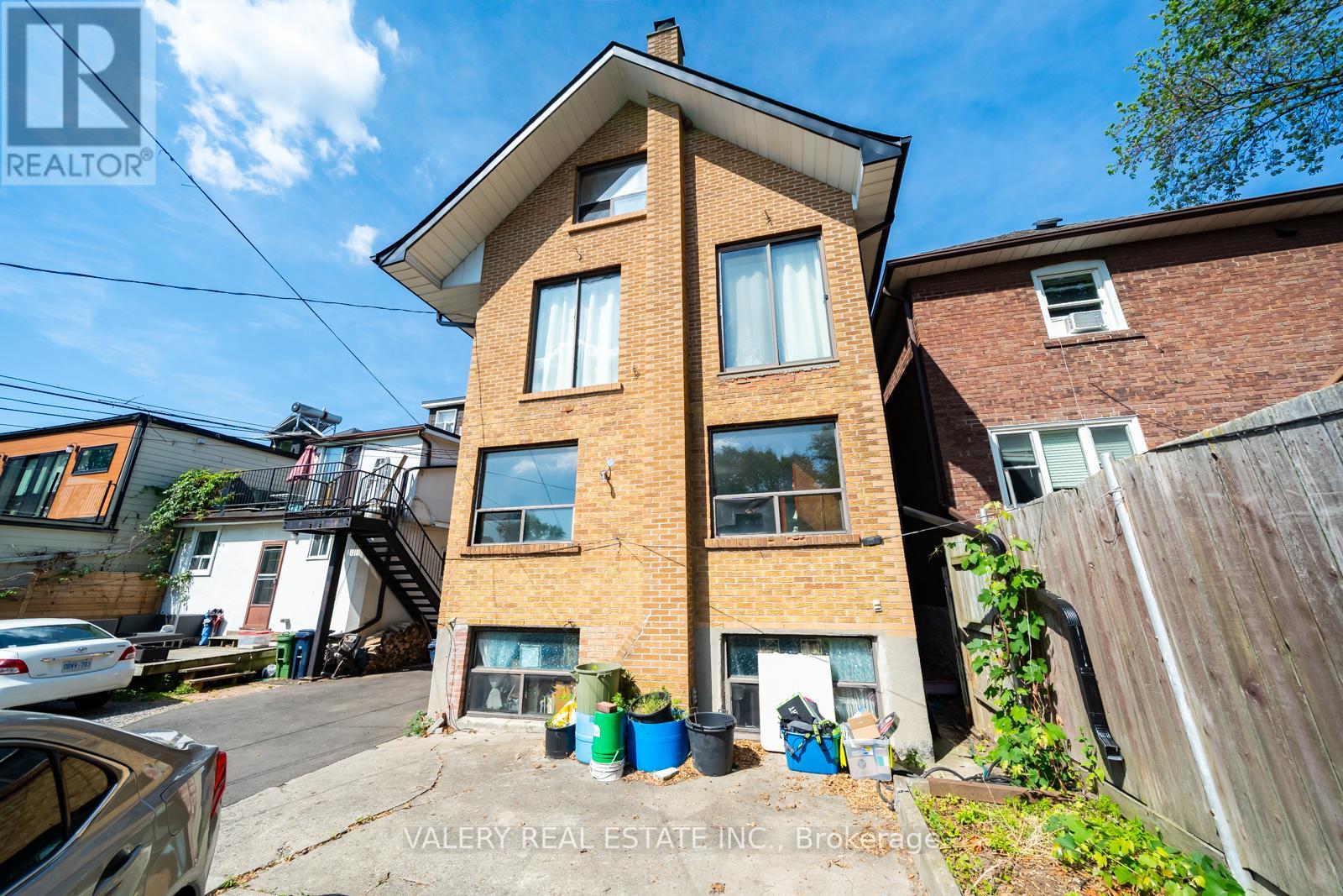 35 Pinewood Avenue, Toronto, Ontario  M6C 2V2 - Photo 29 - C12309106