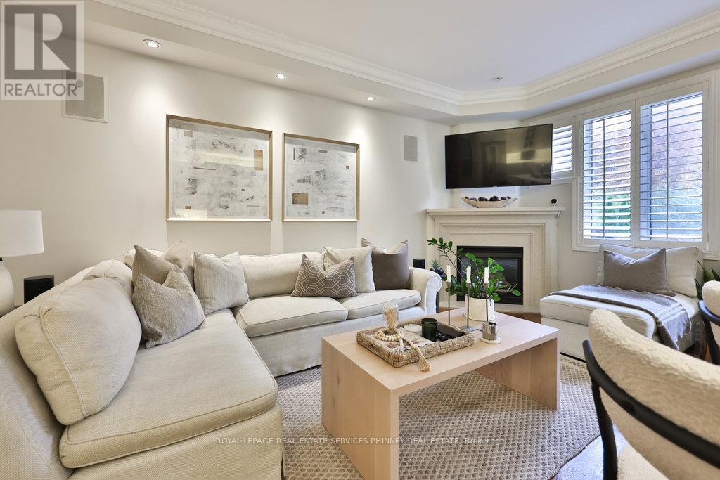 2320 Woodfield Road, Oakville, Ontario  L6H 6Y6 - Photo 14 - W12528406