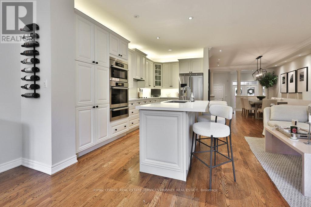 2320 Woodfield Road, Oakville, Ontario  L6H 6Y6 - Photo 10 - W12528406