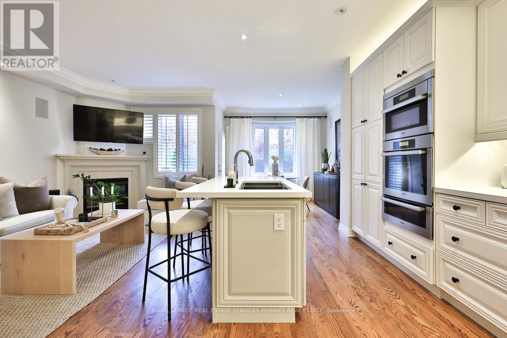 2320 Woodfield Road, Oakville, Ontario  L6H 6Y6 - Photo 13 - W12528406