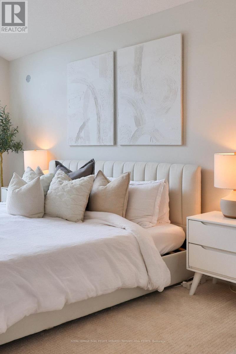 2320 Woodfield Road, Oakville, Ontario  L6H 6Y6 - Photo 19 - W12528406