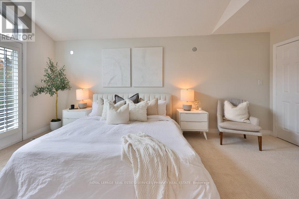 2320 Woodfield Road, Oakville, Ontario  L6H 6Y6 - Photo 18 - W12528406