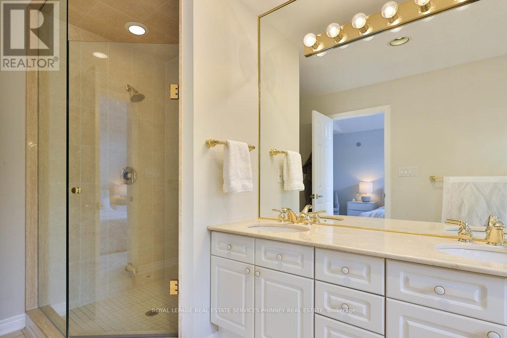 2320 Woodfield Road, Oakville, Ontario  L6H 6Y6 - Photo 23 - W12528406