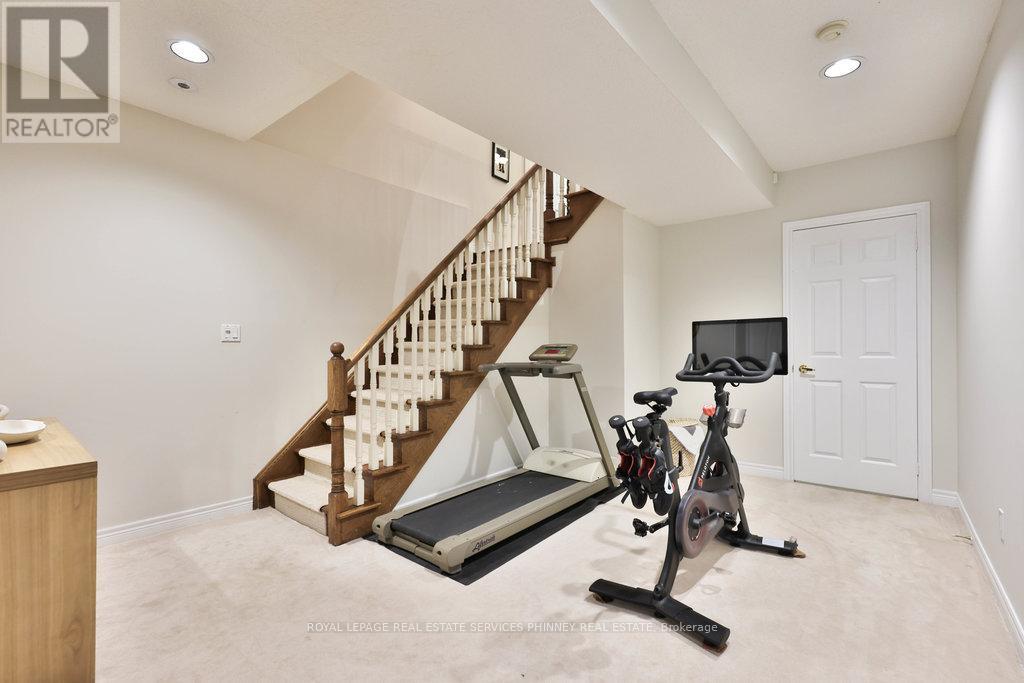 2320 Woodfield Road, Oakville, Ontario  L6H 6Y6 - Photo 30 - W12528406