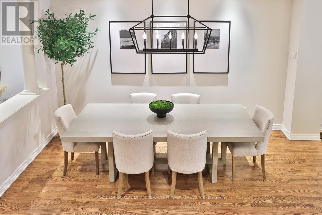 2320 Woodfield Road, Oakville, Ontario  L6H 6Y6 - Photo 7 - W12528406