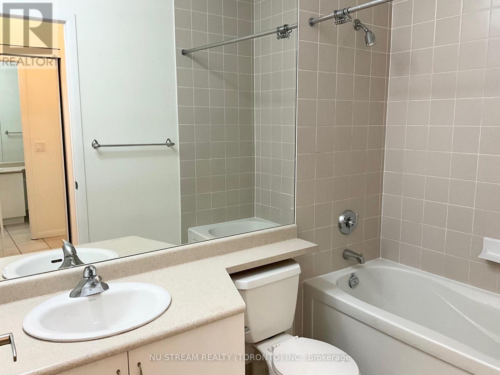 109 - 215 Fort York Boulevard, Toronto, Ontario  M5V 4A2 - Photo 16 - C12528804