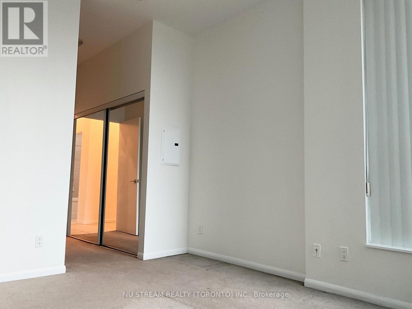 109 - 215 Fort York Boulevard, Toronto, Ontario  M5V 4A2 - Photo 9 - C12528804