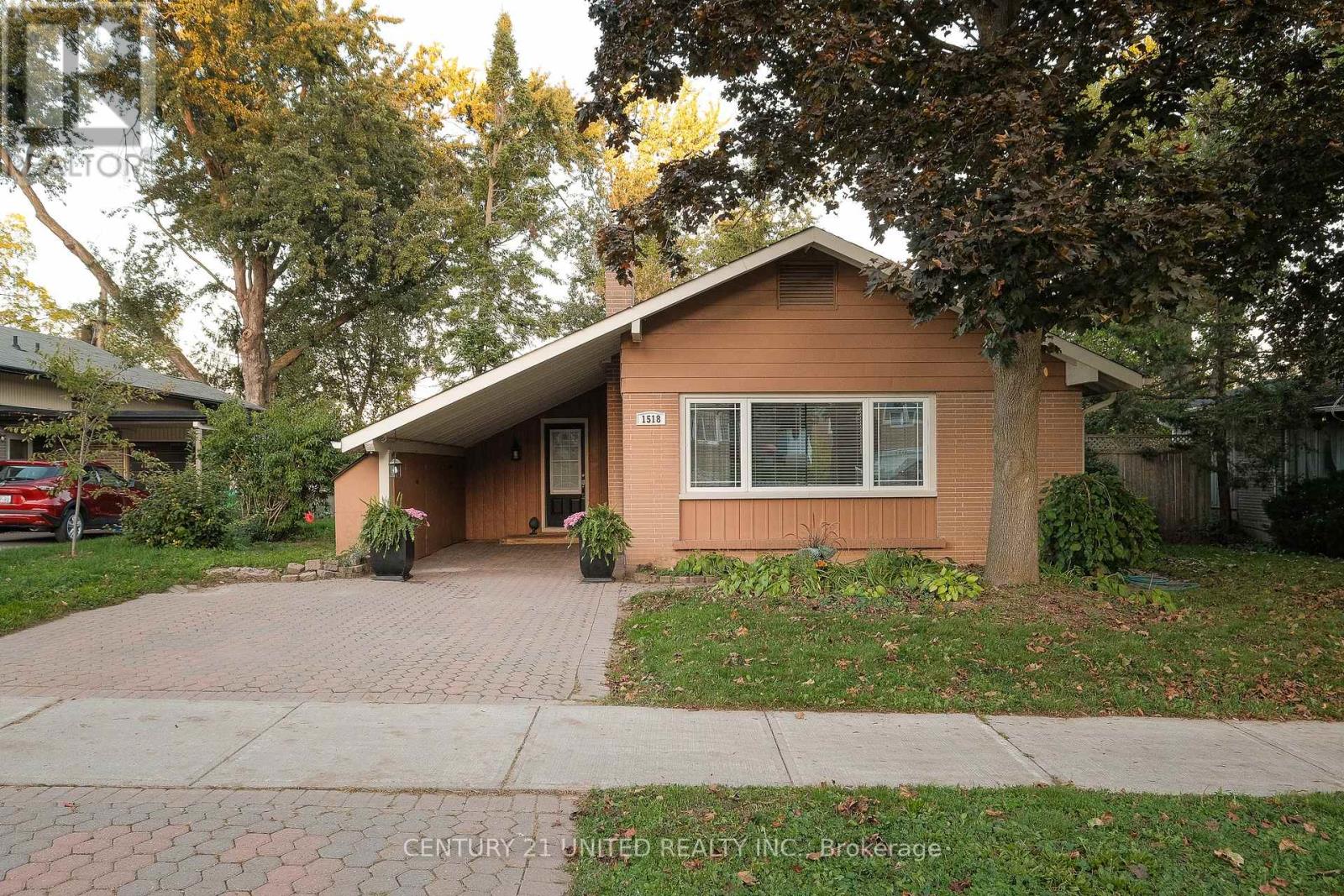 1518 Westbrook Drive, Peterborough, Ontario  K9J 7V4 - Photo 2 - X12439709