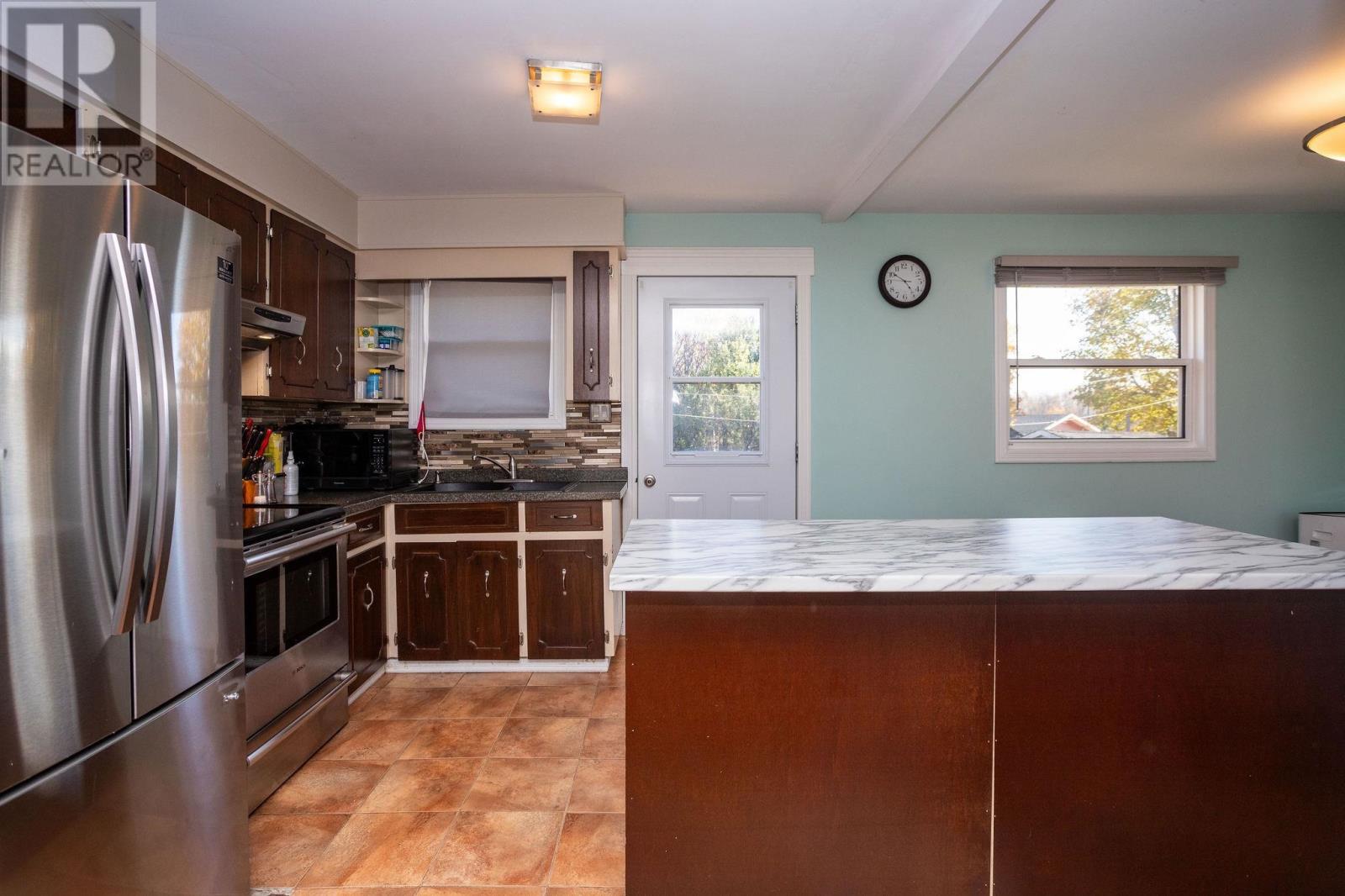 109 Fairmount Crescent, Charlottetown, Prince Edward Island  C1A 7B1 - Photo 5 - 202527619