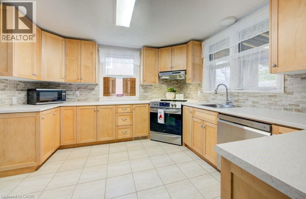 76 Brentwood Avenue, Kitchener, Ontario  N2H 2C8 - Photo 4 - 40781012