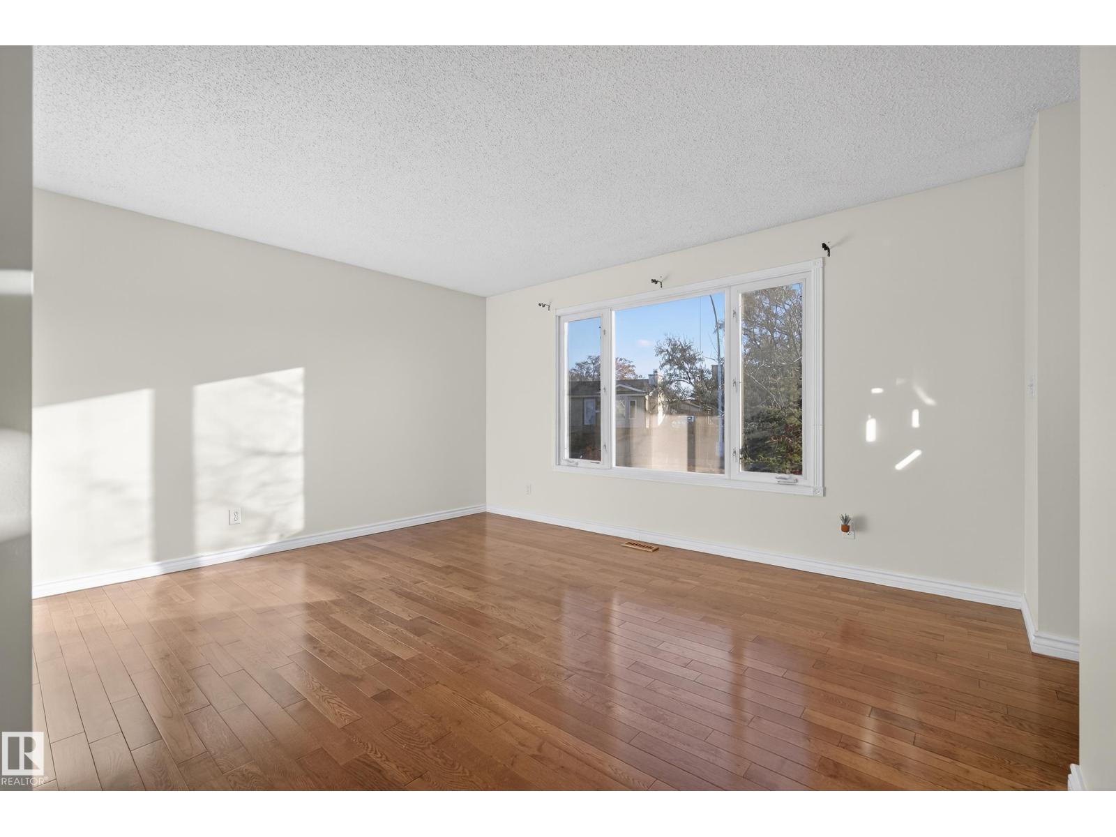 14524 21 St Nw, Edmonton, Alberta  T5Y 1T8 - Photo 13 - E4465053