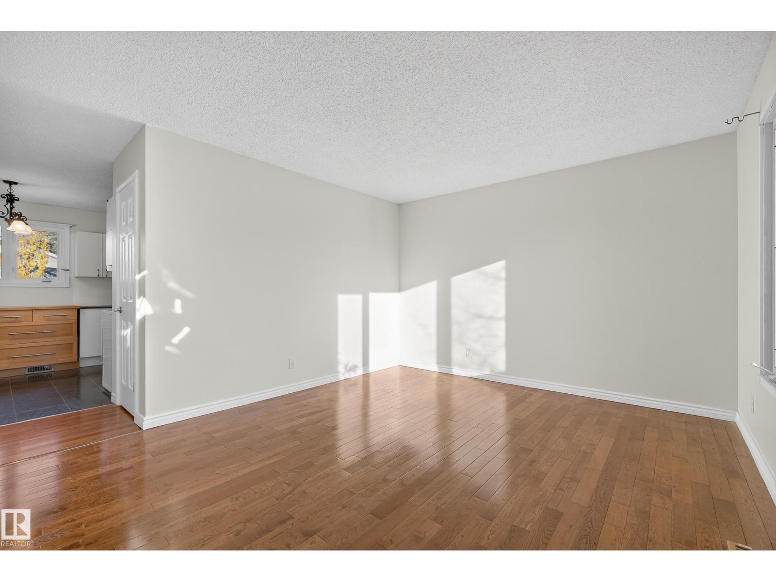 14524 21 St Nw, Edmonton, Alberta  T5Y 1T8 - Photo 12 - E4465053