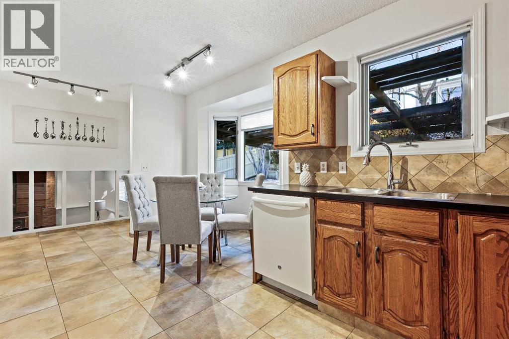 139 Stratton Crescent Sw, Calgary, Alberta  T3H 1T7 - Photo 15 - A2264866