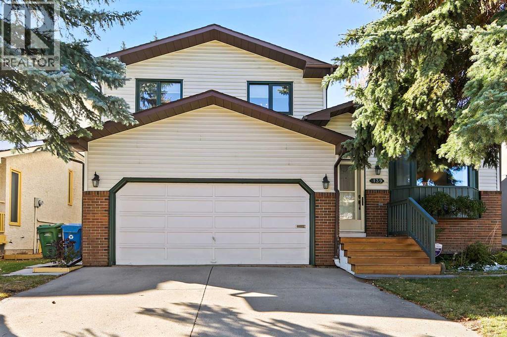 139 Stratton Crescent Sw, Calgary, Alberta  T3H 1T7 - Photo 3 - A2264866