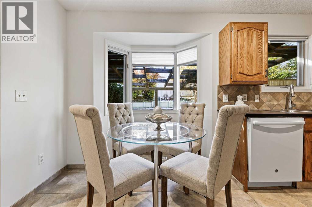 139 Stratton Crescent Sw, Calgary, Alberta  T3H 1T7 - Photo 18 - A2264866