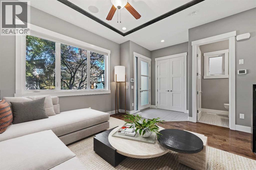 443 28 Avenue Nw, Calgary, Alberta  T2M 2K7 - Photo 3 - A2269345