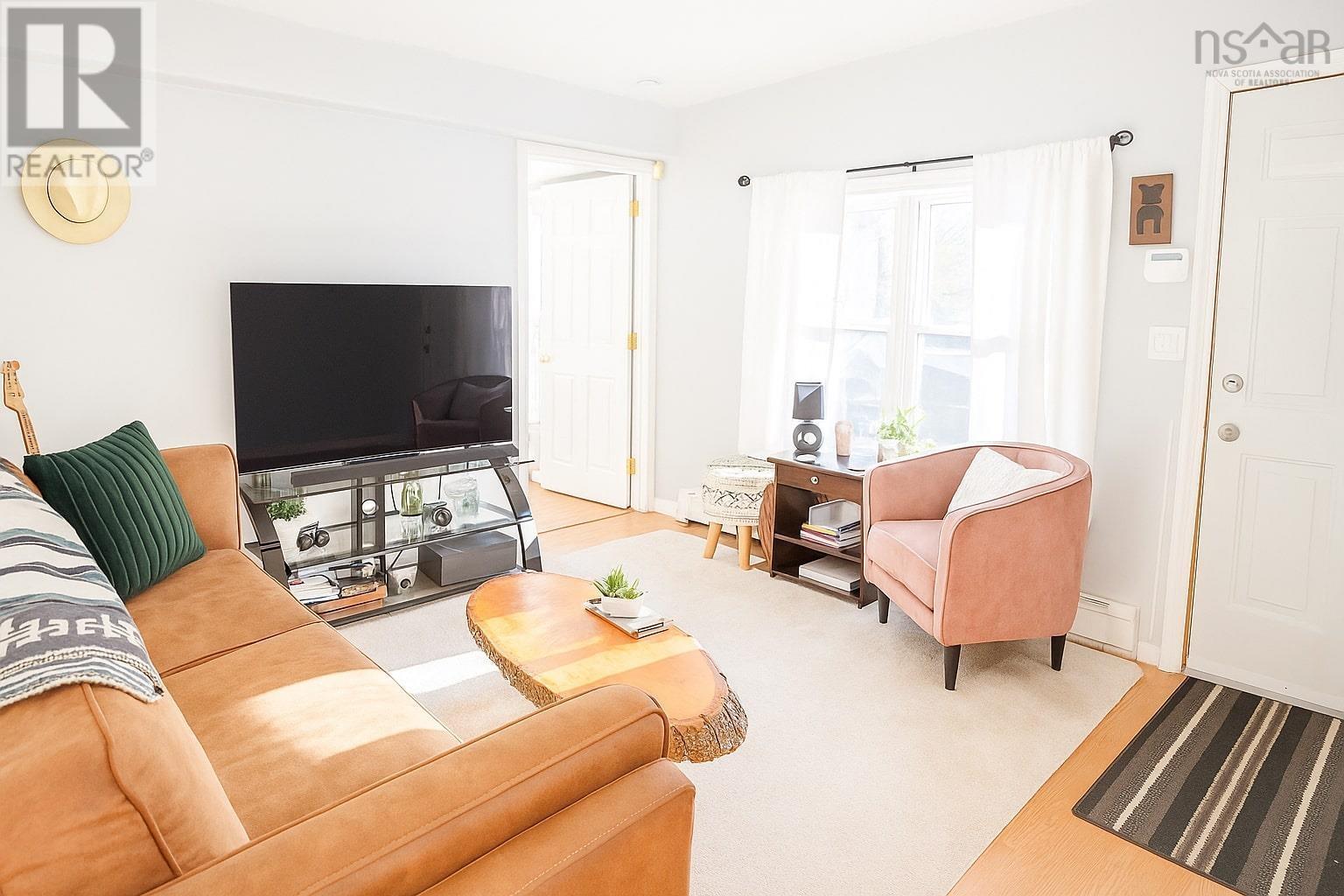 11 Earl Gordon Drive, Beaver Bank, Nova Scotia  B4G 1C5 - Photo 4 - 202527597