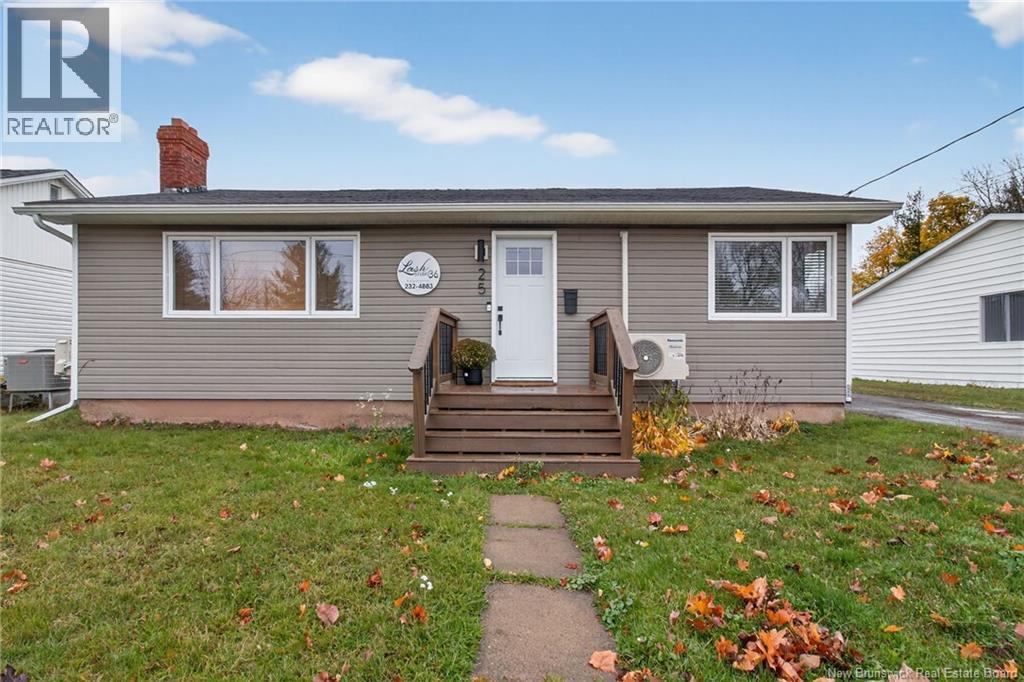 25 Lynwood, Moncton, New Brunswick  E1A 3Z6 - Photo 1 - NB129944