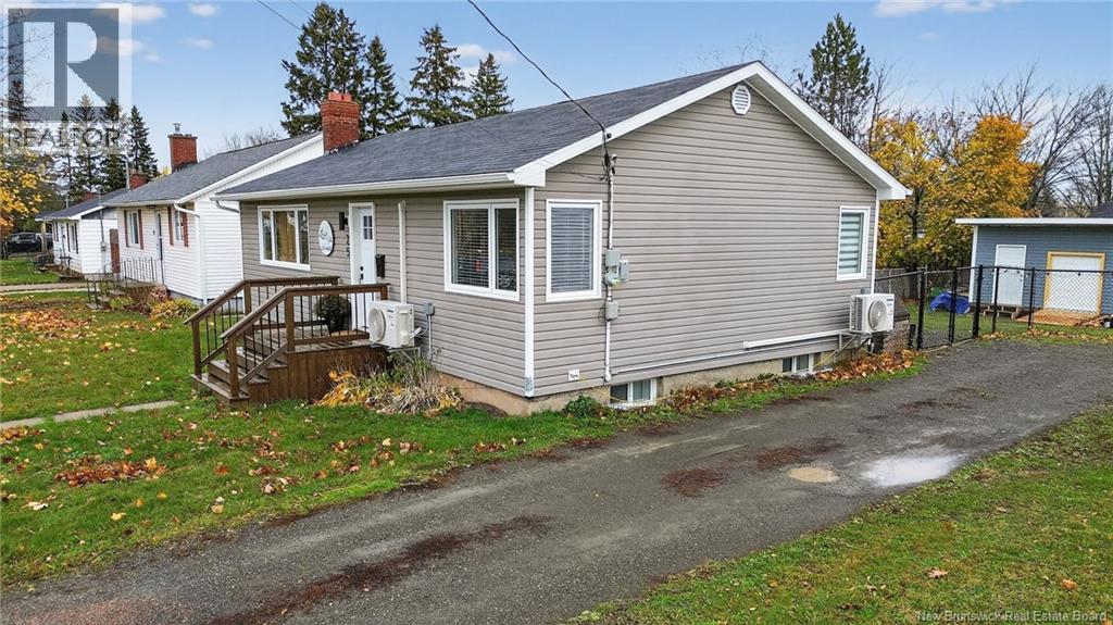 25 Lynwood, Moncton, New Brunswick  E1A 3Z6 - Photo 11 - NB129944