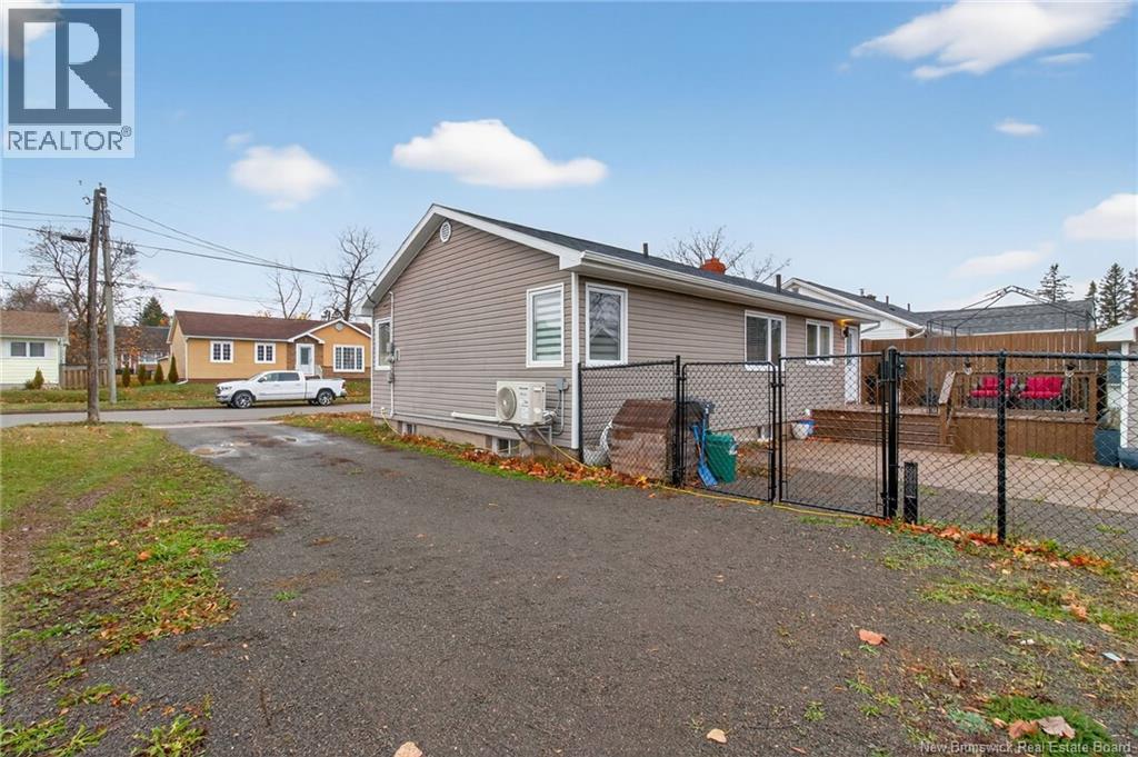 25 Lynwood, Moncton, New Brunswick  E1A 3Z6 - Photo 12 - NB129944