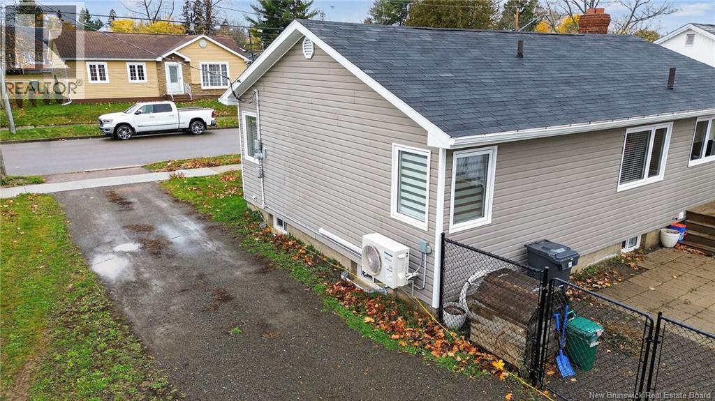 25 Lynwood, Moncton, New Brunswick  E1A 3Z6 - Photo 9 - NB129944
