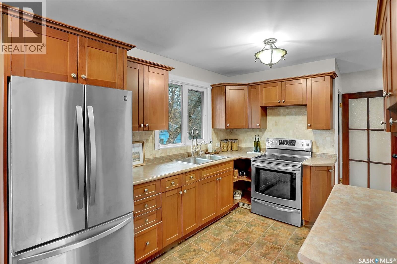 185 2nd Avenue, Lumsden, Saskatchewan  S0G 3C0 - Photo 13 - SK023771