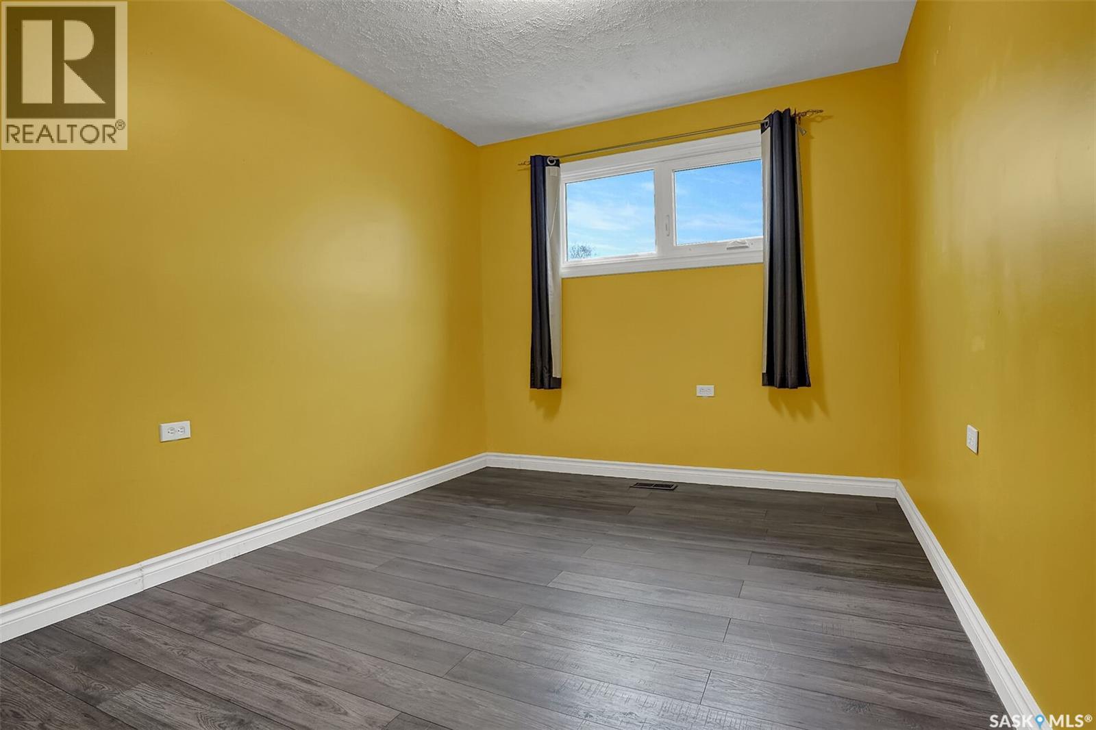 185 2nd Avenue, Lumsden, Saskatchewan  S0G 3C0 - Photo 29 - SK023771