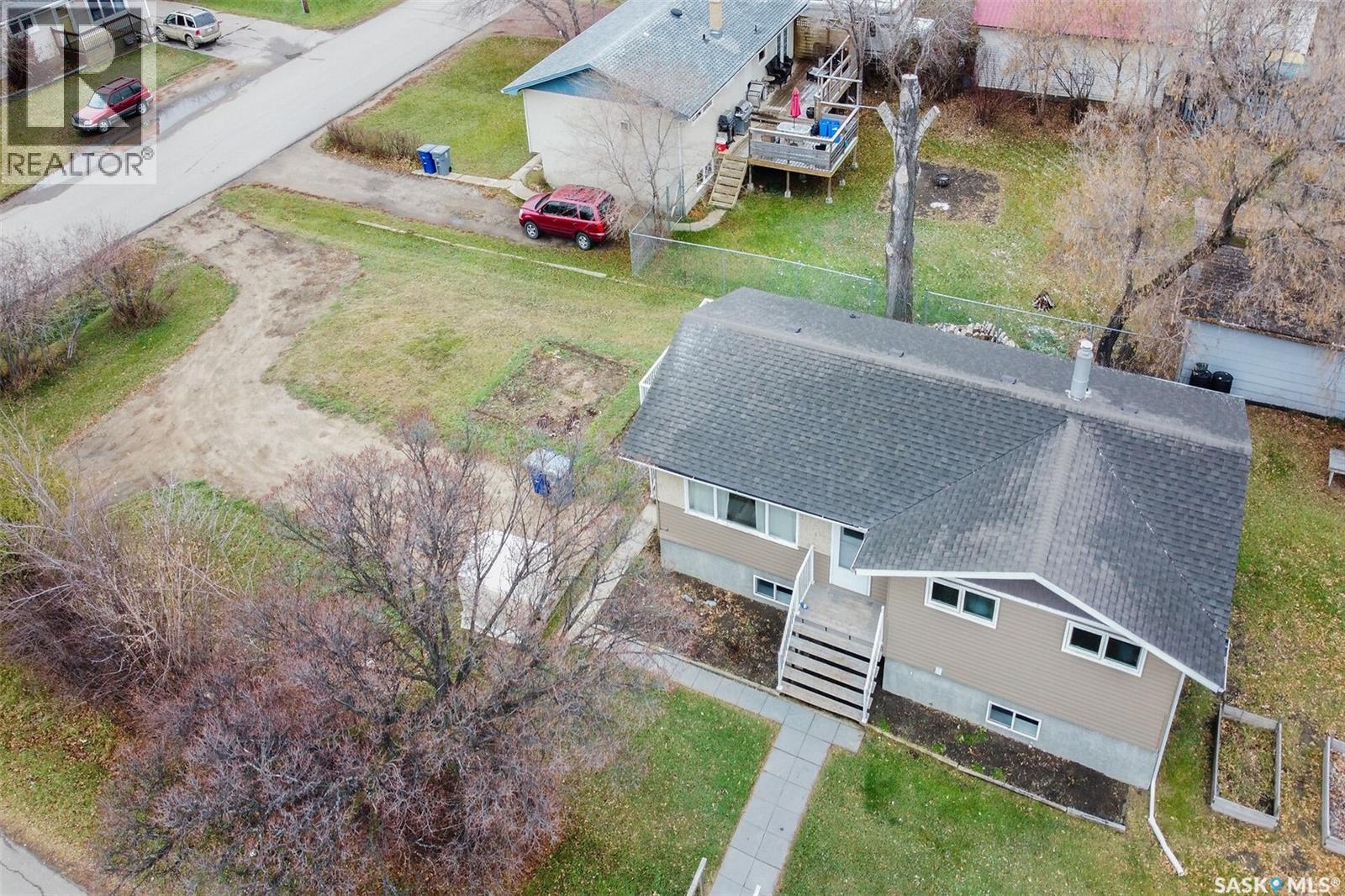 185 2nd Avenue, Lumsden, Saskatchewan  S0G 3C0 - Photo 49 - SK023771
