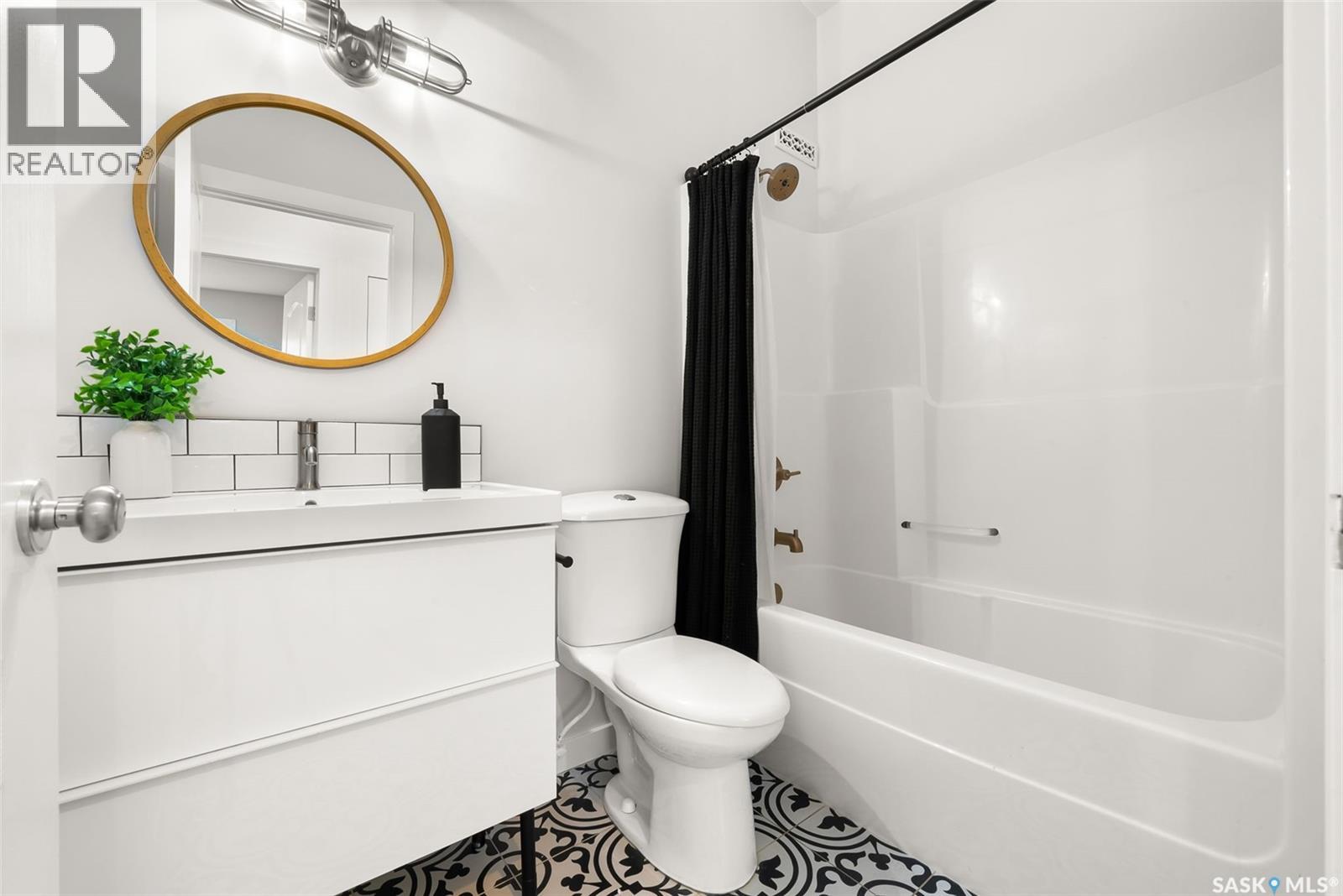 3910 Deutsch Drive E, Regina, Saskatchewan  S4N 7P5 - Photo 18 - SK023770