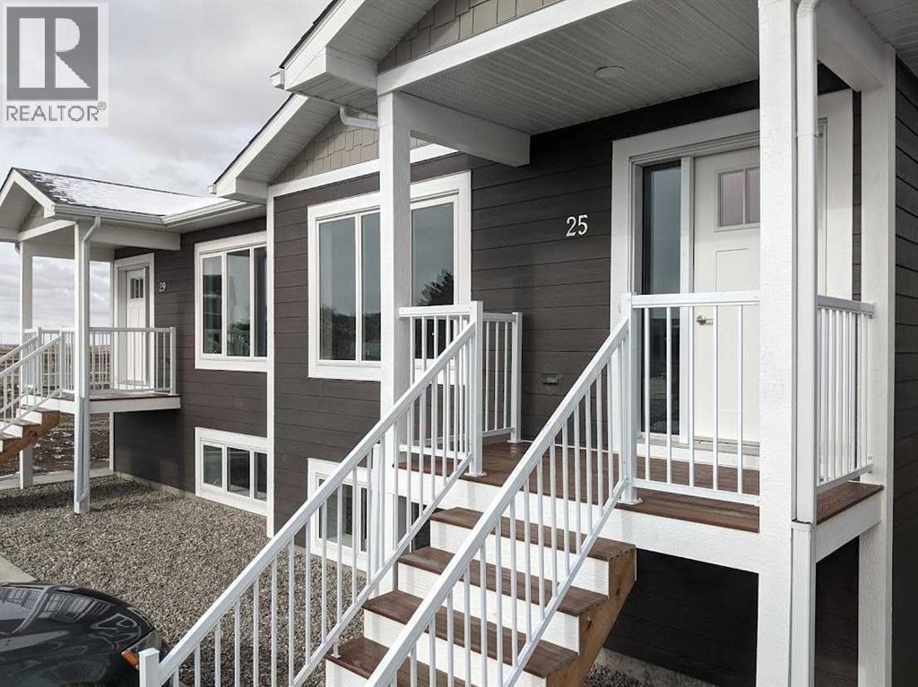 A & B, 25 & 29 Sage Bush Avenue, Taber, Alberta  T1G 0E8 - Photo 2 - A2264292