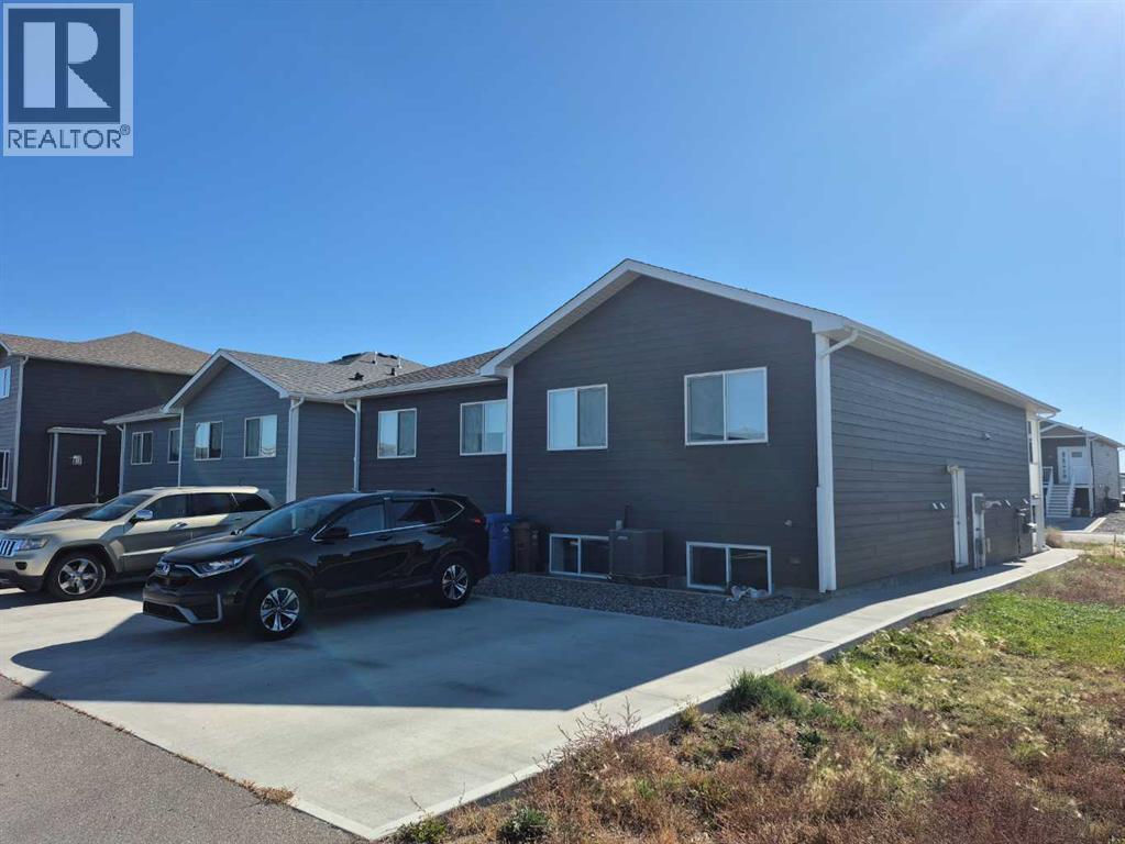 A & B, 25 & 29 Sage Bush Avenue, Taber, Alberta  T1G 0E8 - Photo 19 - A2264292