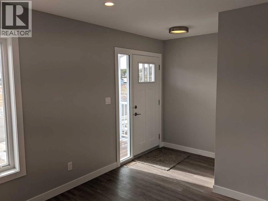 A & B, 25 & 29 Sage Bush Avenue, Taber, Alberta  T1G 0E8 - Photo 3 - A2264292