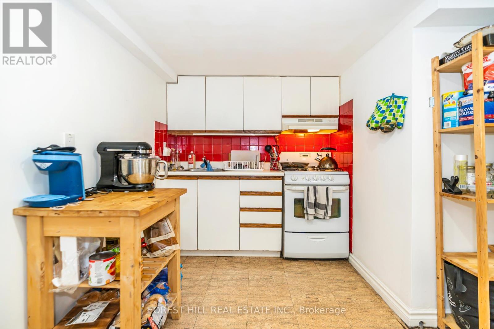 338 Euclid Avenue, Toronto, Ontario  M6J 2K2 - Photo 6 - C12529078