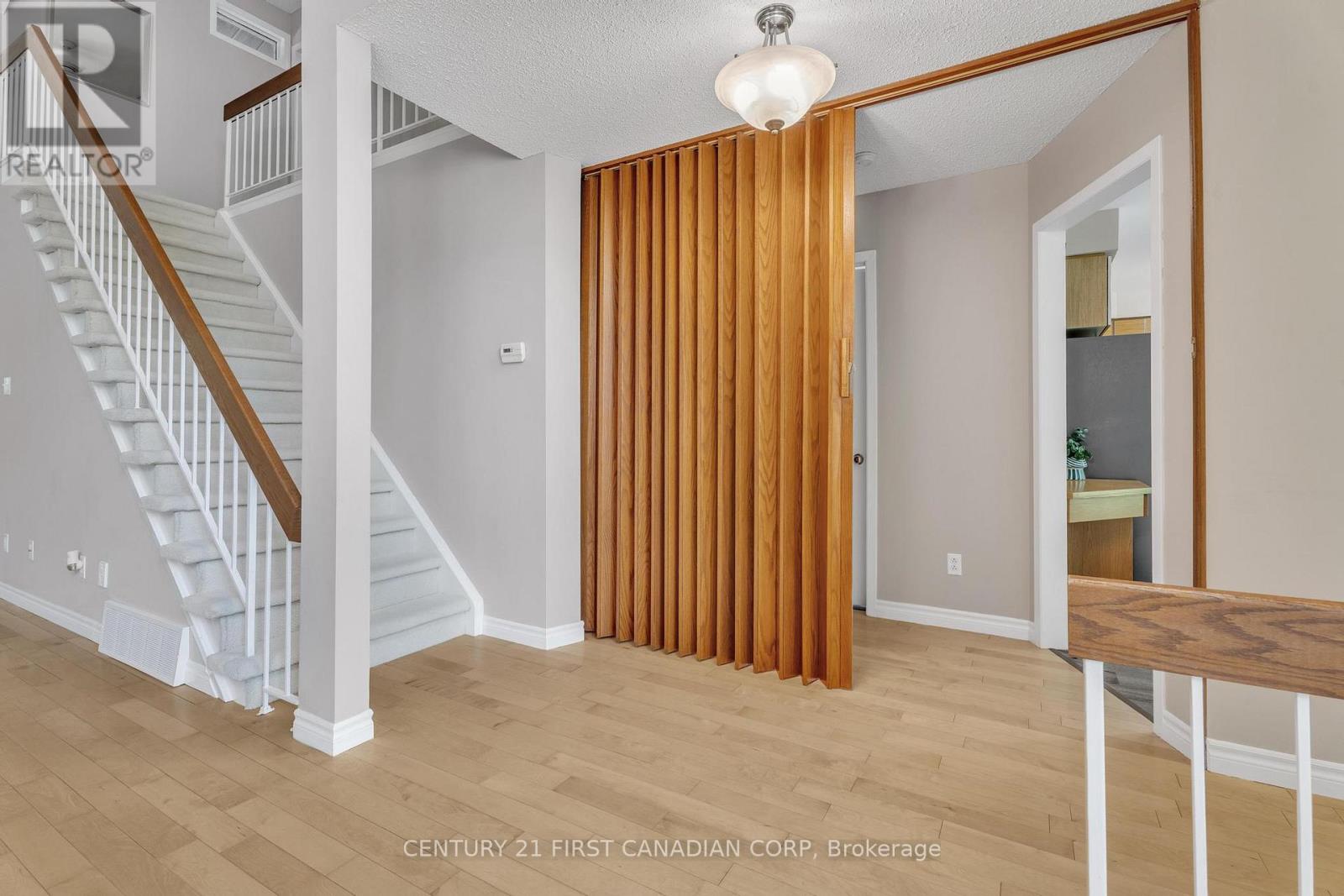 285 Riverside Drive, London North, Ontario  N6H 1G1 - Photo 10 - X12529194