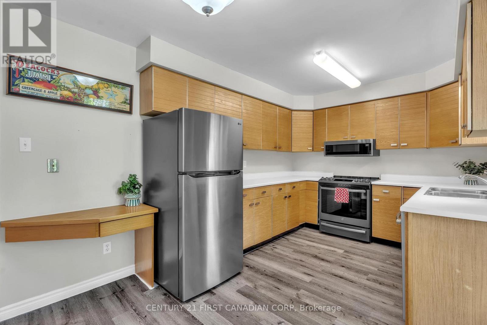 285 Riverside Drive, London North, Ontario  N6H 1G1 - Photo 12 - X12529194